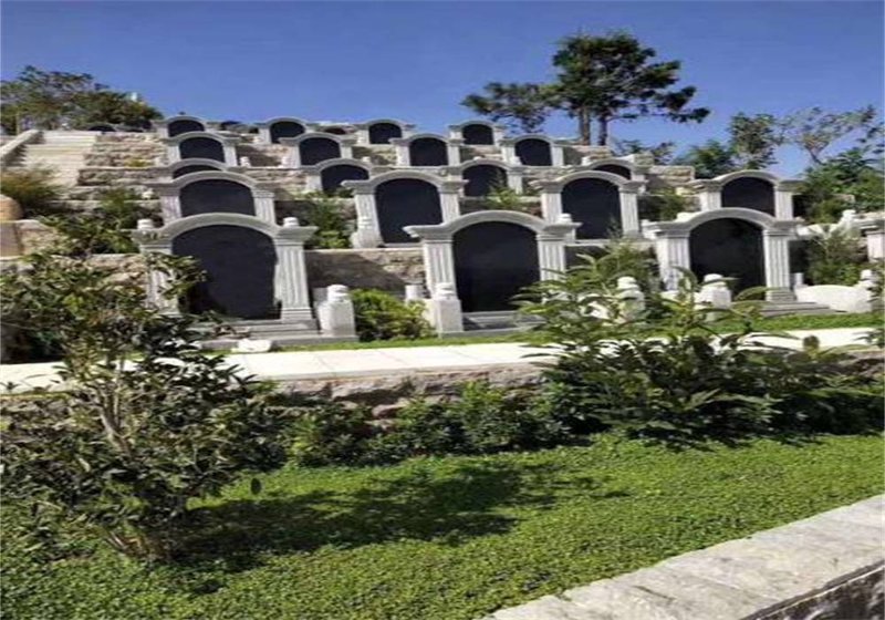在寻找合适的安葬之地时，了解不同区域的墓地价格是至关重要的一步。今天我们就来对比一下成都市内几个主要区域的墓地价格。